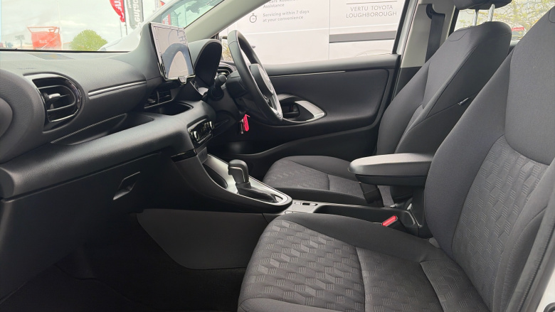 Toyota Yaris 1.5 Hybrid Icon 5dr CVT Hybrid Hatchback